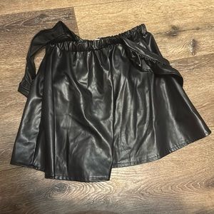 Btween leather like skirt 8‎